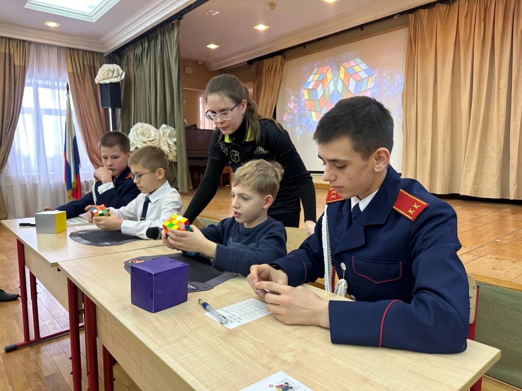 Муниципальный турнир по спидкубингу прошел в Домодедово Муниципальный турнир по спидкубингу прошел в Домодедово
