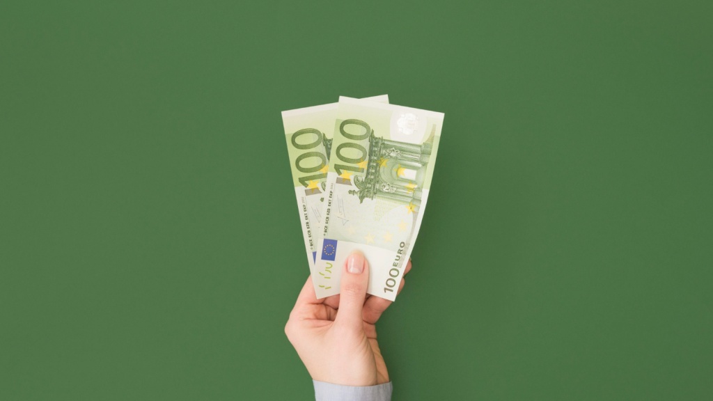 ЕС заморозил выделенные для Грузии 30 миллионов евро ЕС заморозил выделенные для Грузии 30 миллионов евро