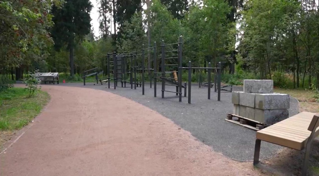 Максим Красноцветов рассказал о завершающем этапе благоустройства лесопарка «Банный лес» в Красноармейске