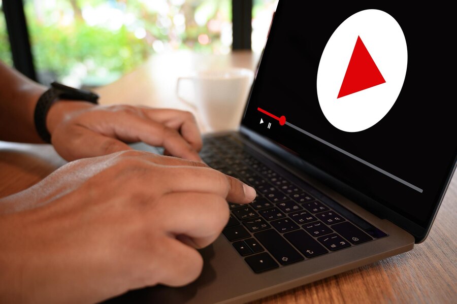 YouTube заблокировал канал Мосбиржи