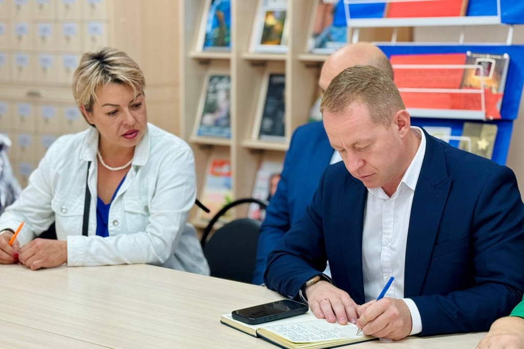 Председатель совета депутатов Пушкинского и Уполномоченный главы округа провели приём граждан в посёлке Правдинский