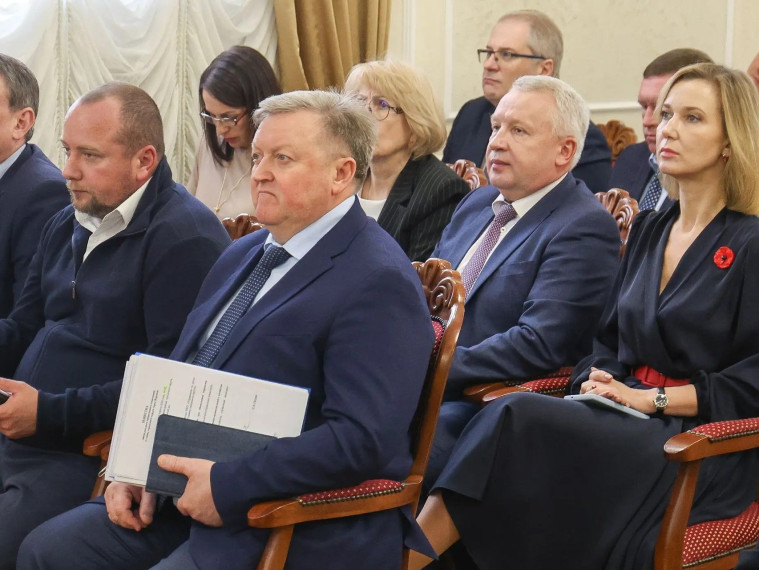 Сезонный транспорт и развитие ЖКХ: в Воронеже подвели итоги работы коммунальных служб и запустили садоводческие маршруты Сезонный транспорт и развитие ЖКХ: в Воронеже подвели итоги работы коммунальных служб и запустили садоводческие маршруты