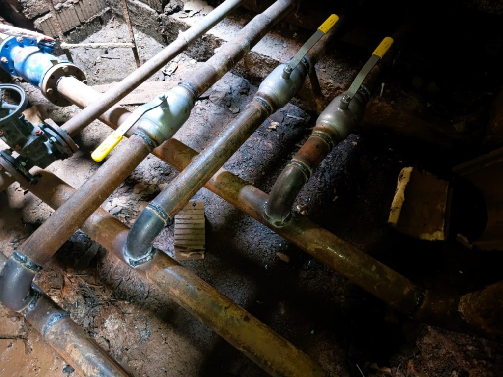 В подмосковном Красноармейске идёт плановая замена теплотрасс и арматуры для надежности отопления