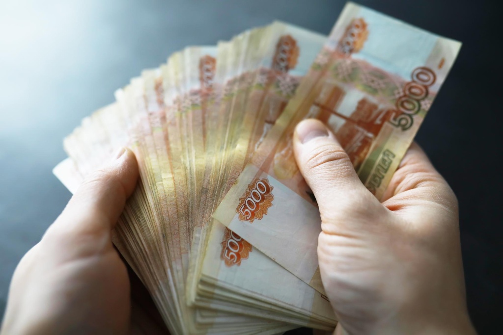 Forbes составил рейтинг налогоплательщиков РФ с НДФЛ более миллиарда рублей 