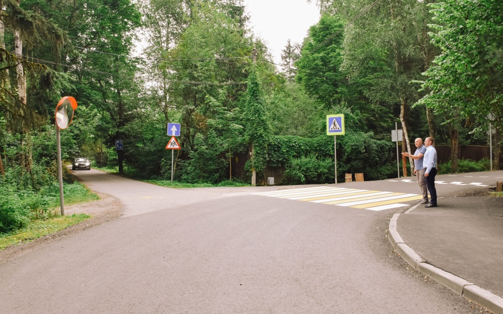 В подмосковном посёлке Зеленоградский капитально отремонтировали более тысячи метров дороги В подмосковном посёлке Зеленоградский капитально отремонтировали более тысячи метров дороги