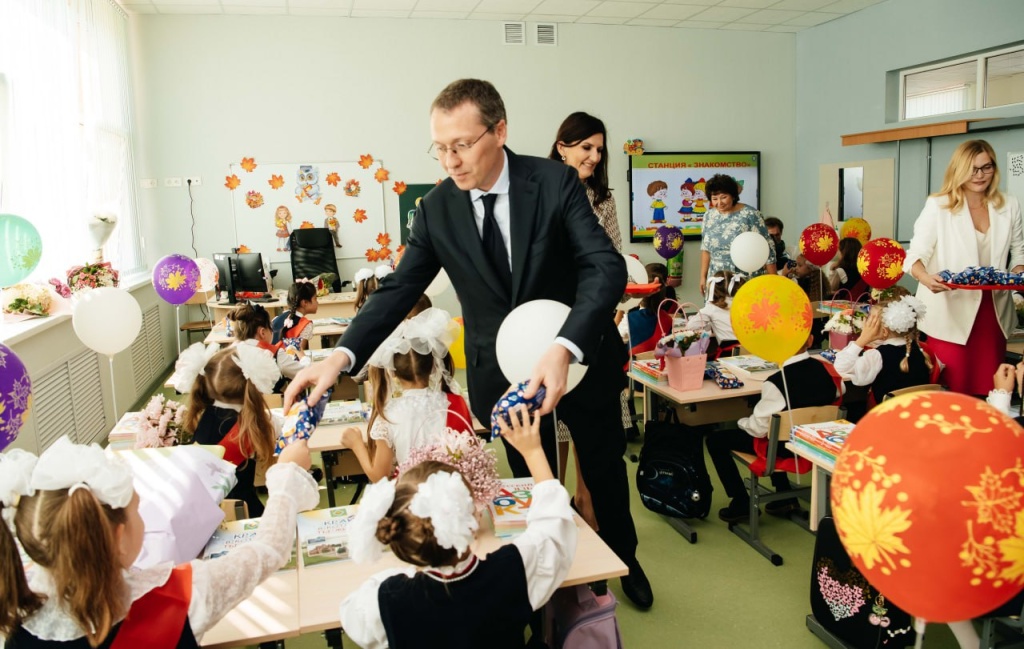 В городском округе Пушкинский сегодня открыли новую школу на 550 мест