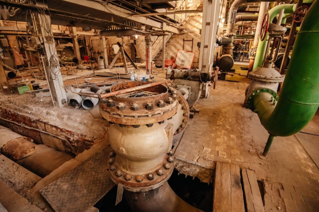 Глава Пушкинского Максим Красноцветов и депутат Госдумы Сергей Пахомов проинспектировали ход реконструкции котельной в Ивантеевке Глава Пушкинского Максим Красноцветов и депутат Госдумы Сергей Пахомов проинспектировали ход реконструкции котельной в Ивантеевке