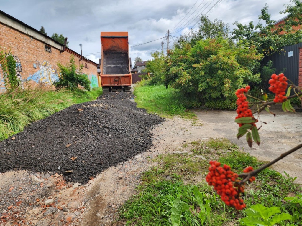 Оперативный ремонт дороги в Финском посёлке: как жители и власти Пушкинского объединили усилия