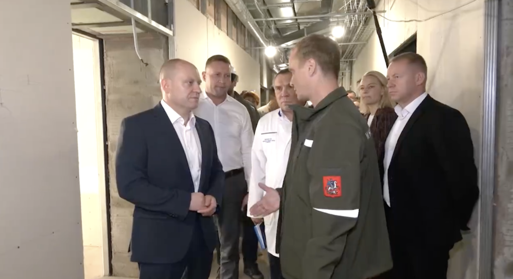 Ход капремонта в хирургическом корпусе Пушкинской больницы имени Розанова оценил Глава округа Максим Красноцветов