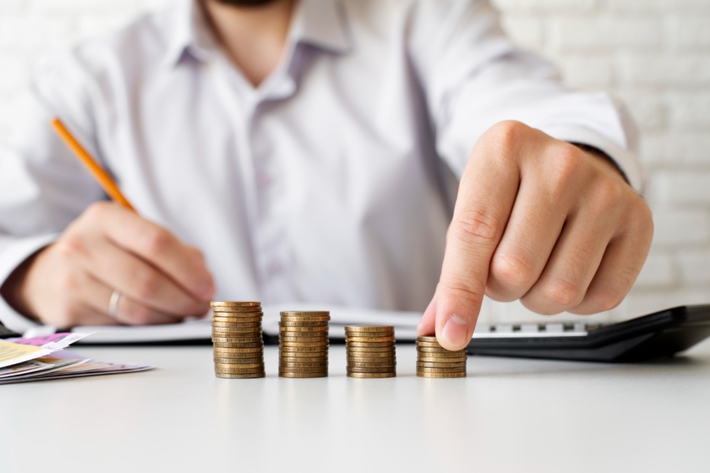 «Дом.РФ» выплатит акционерам дивиденды за 2023 год на 15 миллиардов рублей