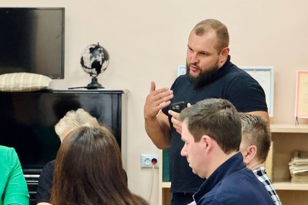 Председатель совета депутатов Пушкинского и Уполномоченный главы округа провели приём граждан в посёлке Правдинский Председатель совета депутатов Пушкинского и Уполномоченный главы округа провели приём граждан в посёлке Правдинский