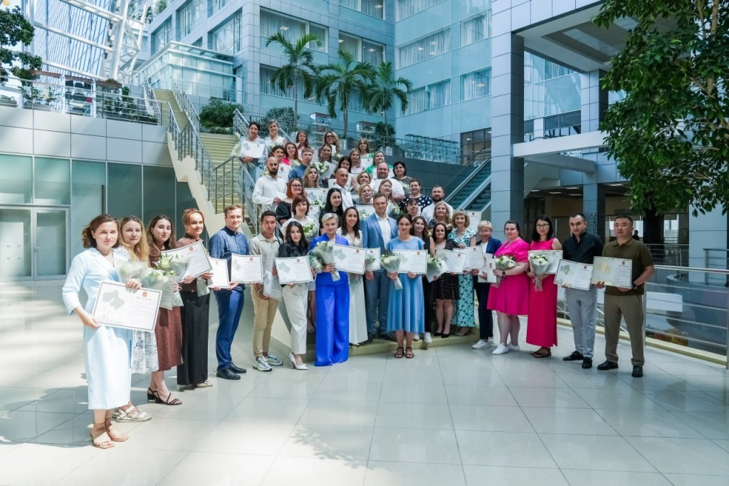 Медсестра из Коломенской больницы получила сертификат по программе «Социальная ипотека» Медсестра из Коломенской больницы получила сертификат по программе «Социальная ипотека»