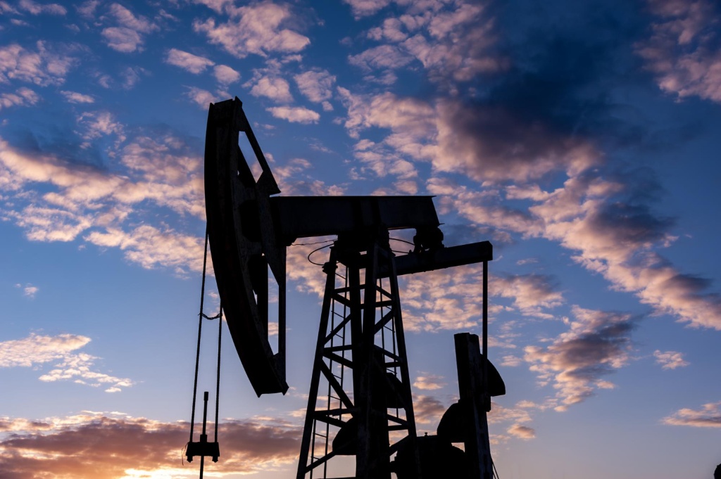 Новак: РФ может сократить производство нефти до минимума с 2020 года Новак: РФ может сократить производство нефти до минимума с 2020 года