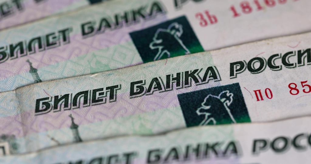 Банки стали на 40% реже навязывать россиянам дополнительные услуги