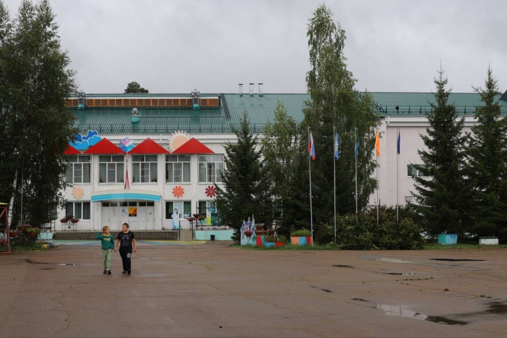 Около пятисот школьников Иркутского района отдыхают этим летом в лагере «Здоровье»