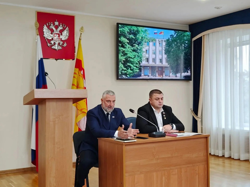 В Воронеже выстраивают единую систему поддержки участников СВО: в гордуме обсудили координацию помощи бойцам и их семьям