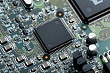 Компания Intel достигла предварительной договорённости о производстве чипов для Apple